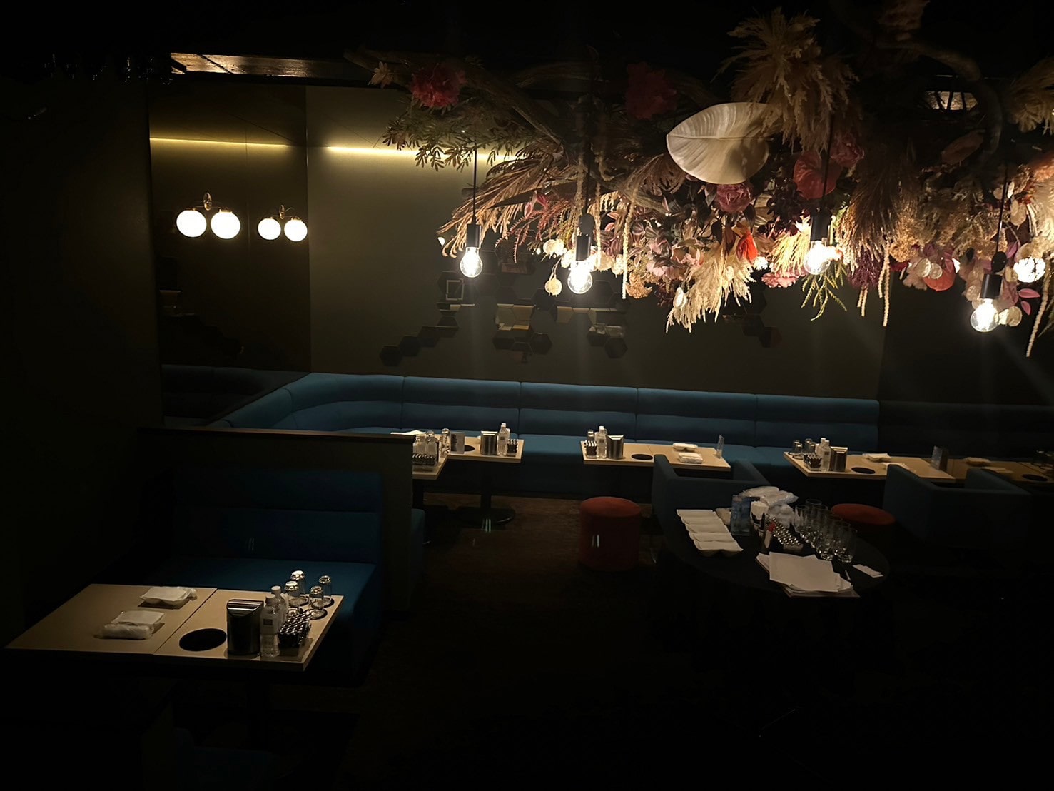 東京の恵比寿にあるキャバクラ「グランジュール （Club Lounge GRANJOUR）」の店内写真4