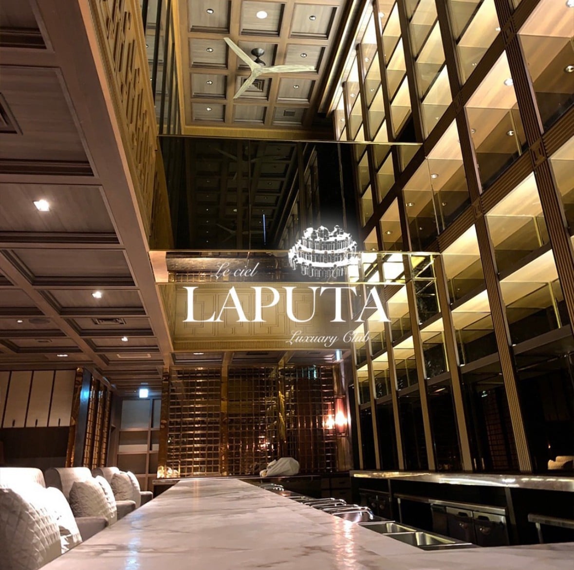 札幌すすきのにあるニュークラブ「ラピュタ （Le Ciel LAPUTA）」の店内写真2